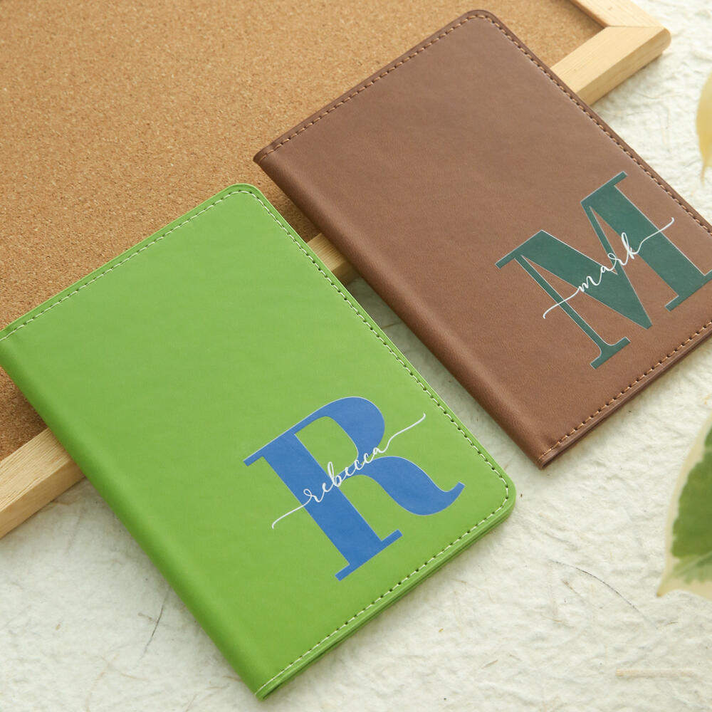 Copertina per Passaporto Perso - Monogram Custom Case recensione e prezzo